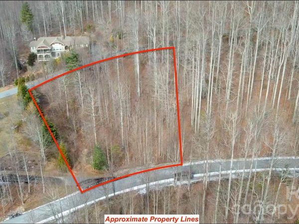 770 Somersby Parkway, Hendersonville, NC 28739