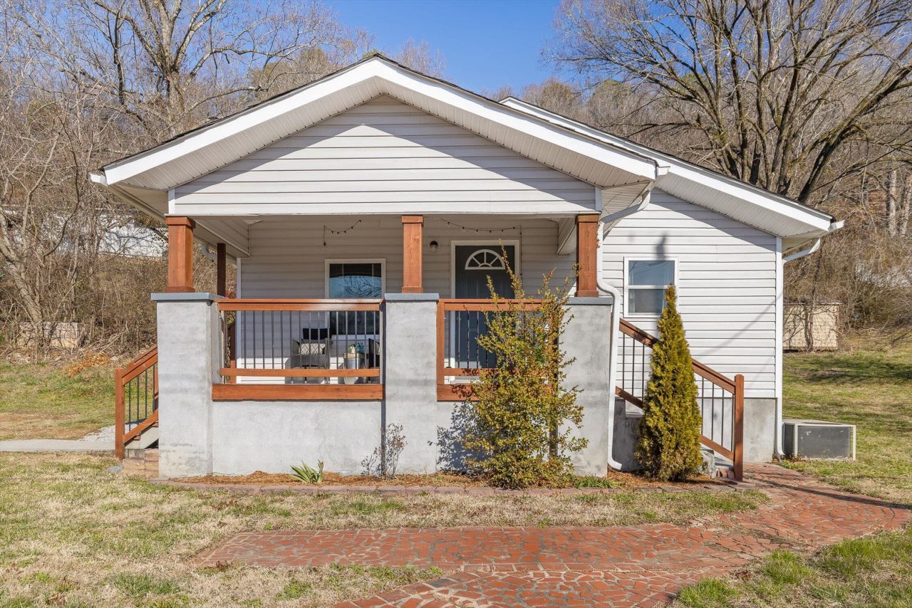 153 Signal Hills Drive, Chattanooga, TN 37405 Main Photo