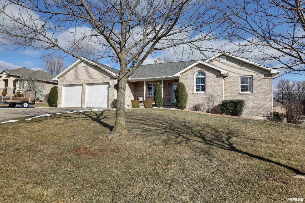 2414 Lindsey Court, Quincy, IL 62305 Main Photo