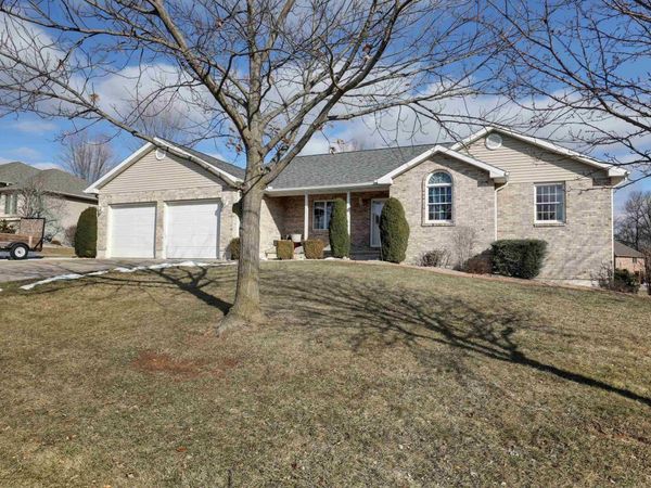 2414 LINDSEY Court, Quincy, IL 62305