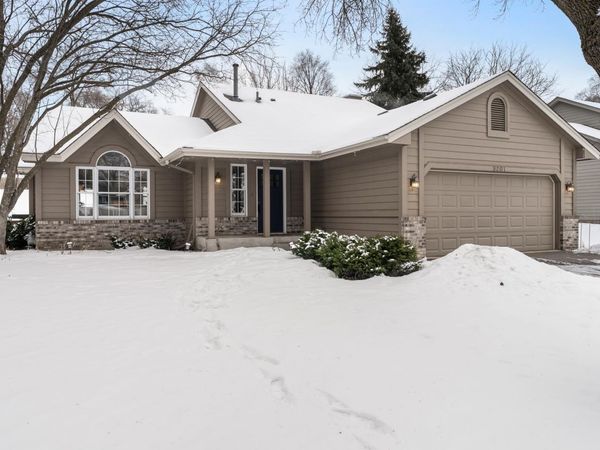 9201 La Rivier Court, Eden Prairie, MN 55347