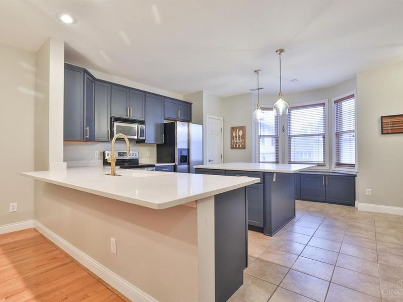 915 Sharkey Lane, Cincinnati, OH 45206 Photo 11