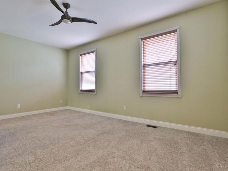 915 Sharkey Lane, Cincinnati, OH 45206 Photo 17