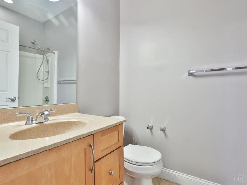 915 Sharkey Lane, Cincinnati, OH 45206 Photo 26