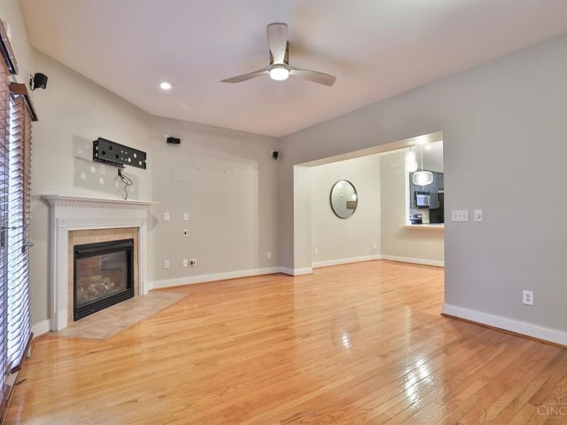 915 Sharkey Lane, Cincinnati, OH 45206 Photo 7