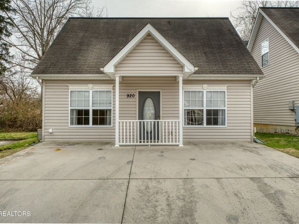 920 Hazelbrook Way, Knoxville, TN 37912