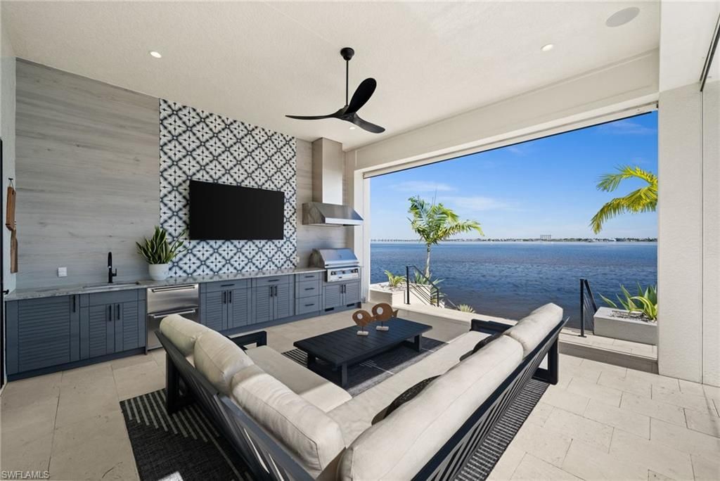 5661 Riverside Dr, Cape Coral, FL 33904 Photo