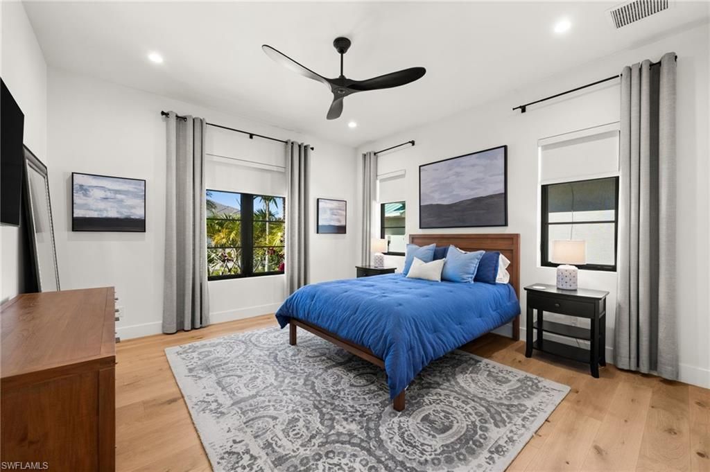 5661 Riverside Dr, Cape Coral, FL 33904 Photo