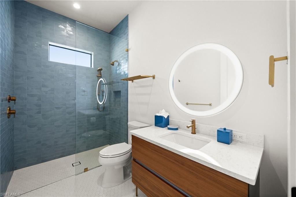 5661 Riverside Dr, Cape Coral, FL 33904 Photo