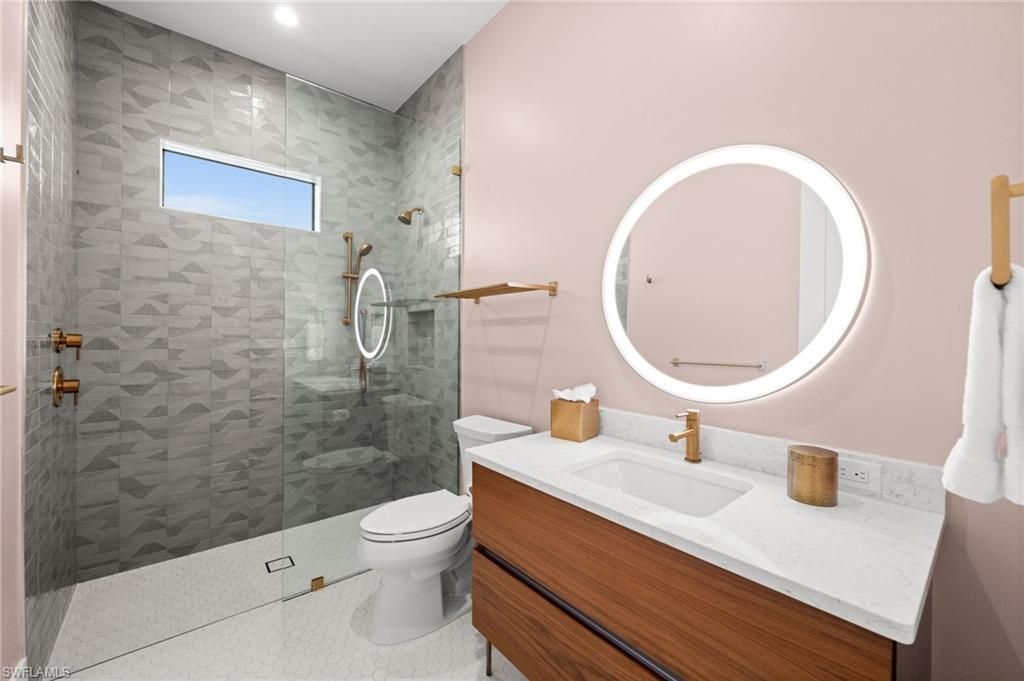 5661 Riverside Dr, Cape Coral, FL 33904 Photo