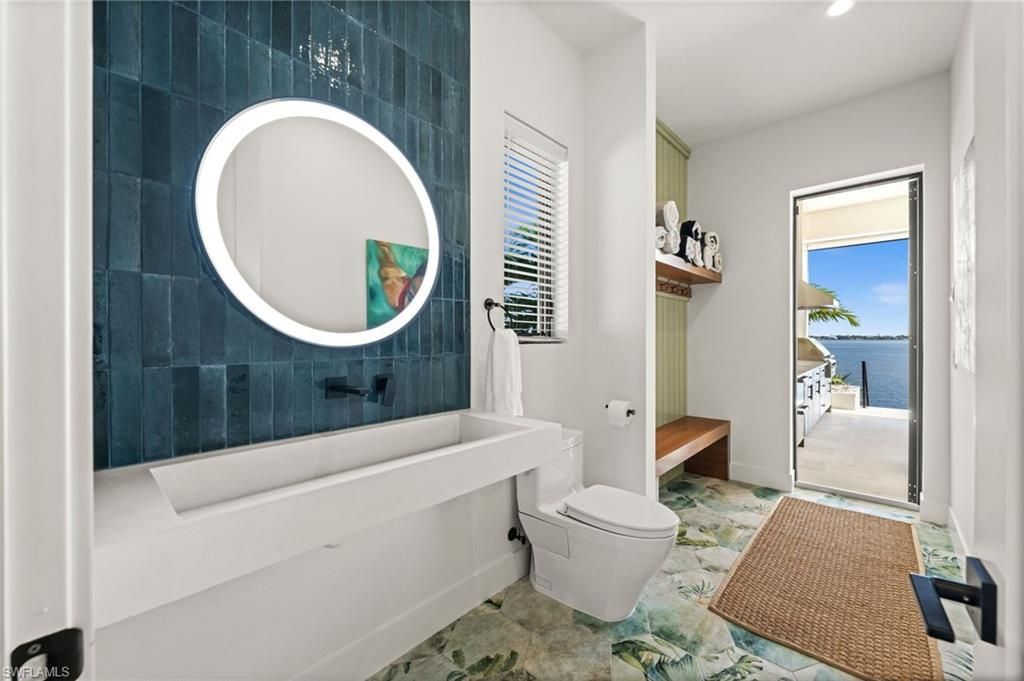 5661 Riverside Dr, Cape Coral, FL 33904 Photo