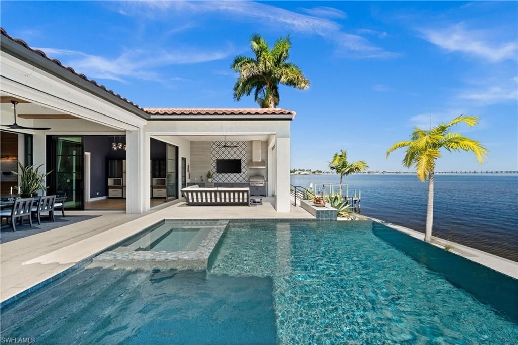 5661 Riverside Dr, Cape Coral, FL 33904 Photo