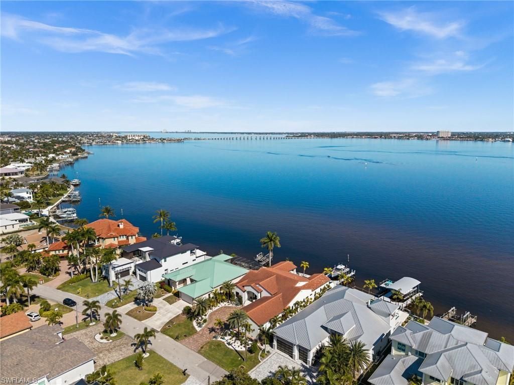 5661 Riverside Dr, Cape Coral, FL 33904 Photo