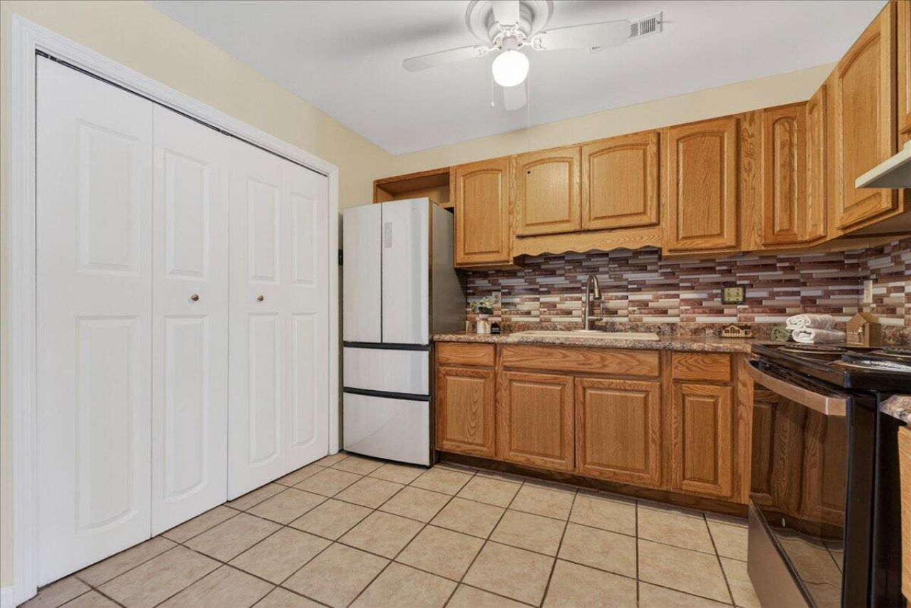 3 Teaneck Road Photo 10