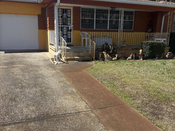 712 Westmoreland Road, Daytona Beach, FL 32114