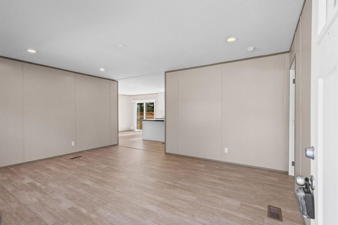 7136 Highway 366 Photo 10