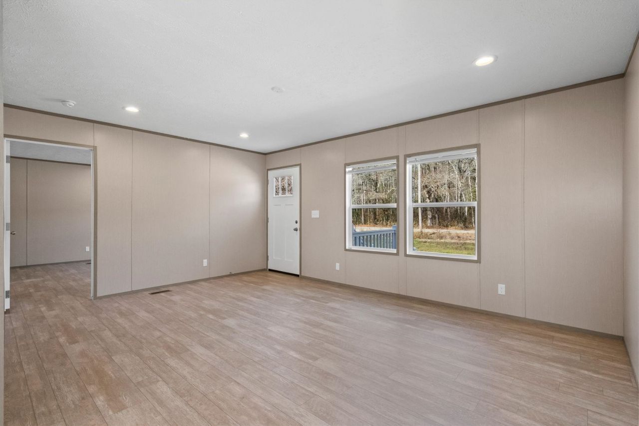 7136 Highway 366 Photo 13