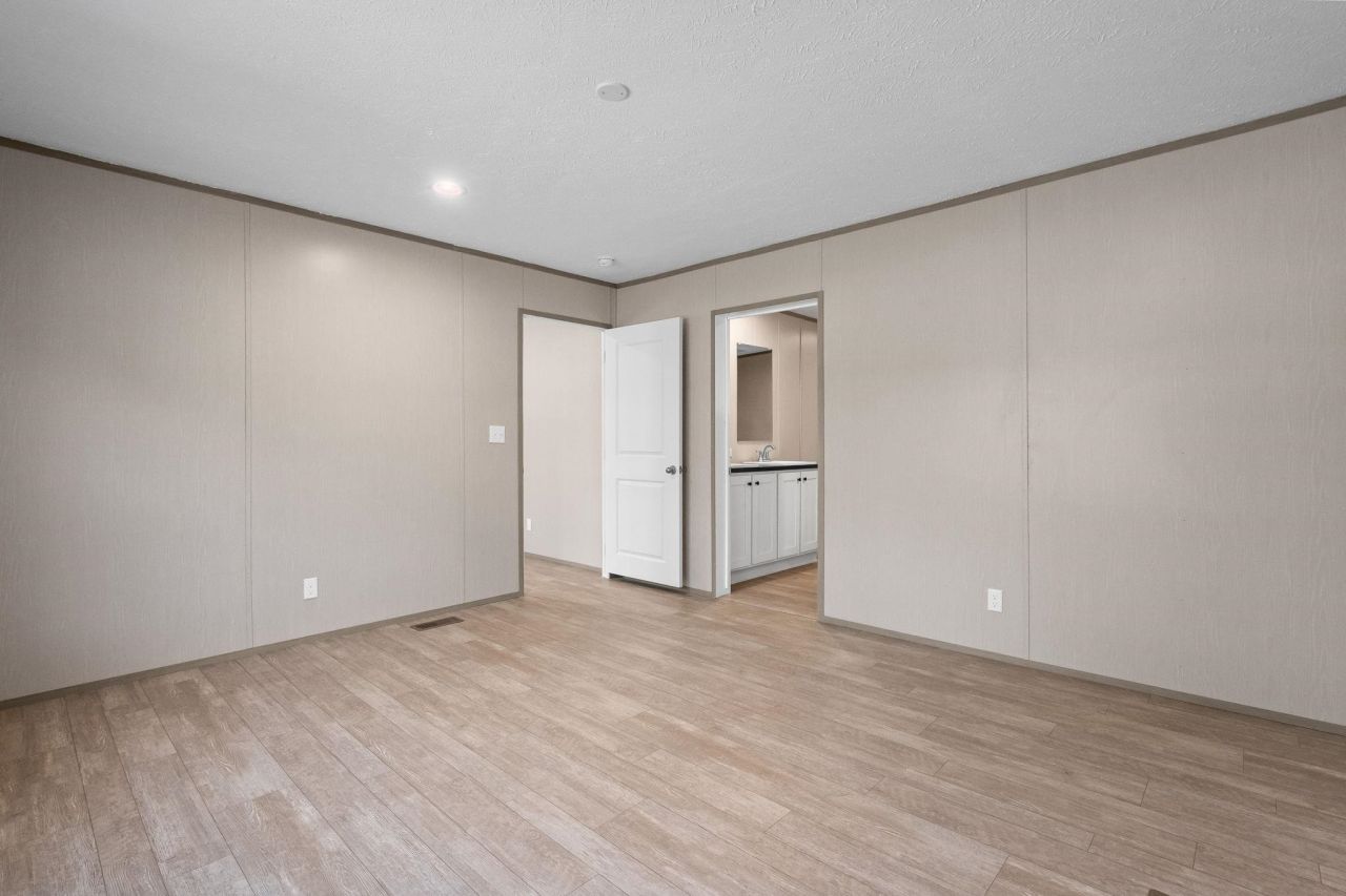 7136 Highway 366 Photo 21