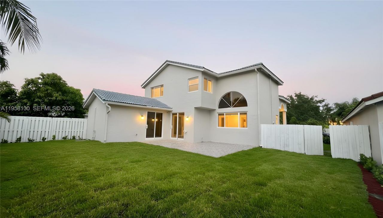 212 SW 179th Ave, Pembroke Pines, FL 33029 Photo