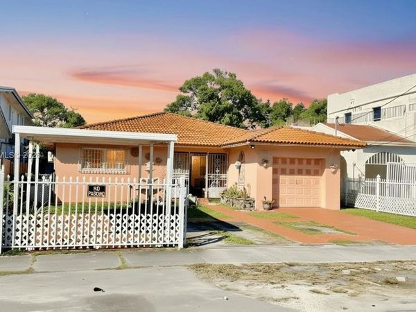 46 NW 24th Ct, Miami, FL 33125