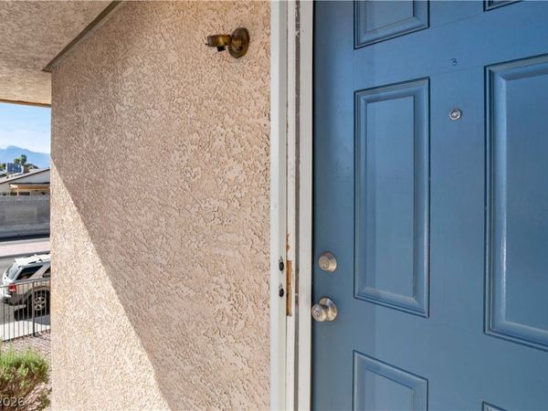 2221 N Jones Boulevard, Unit 3, Las Vegas, NV 89108