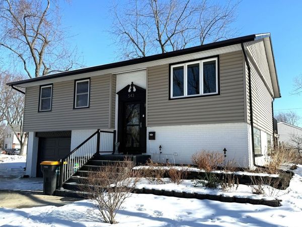 543 Ridge Circle, Streamwood, IL 60107