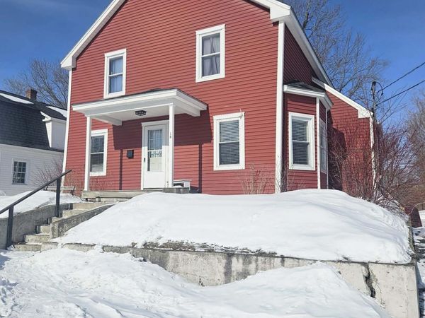 18 King Avenue, Lewiston, ME 04240