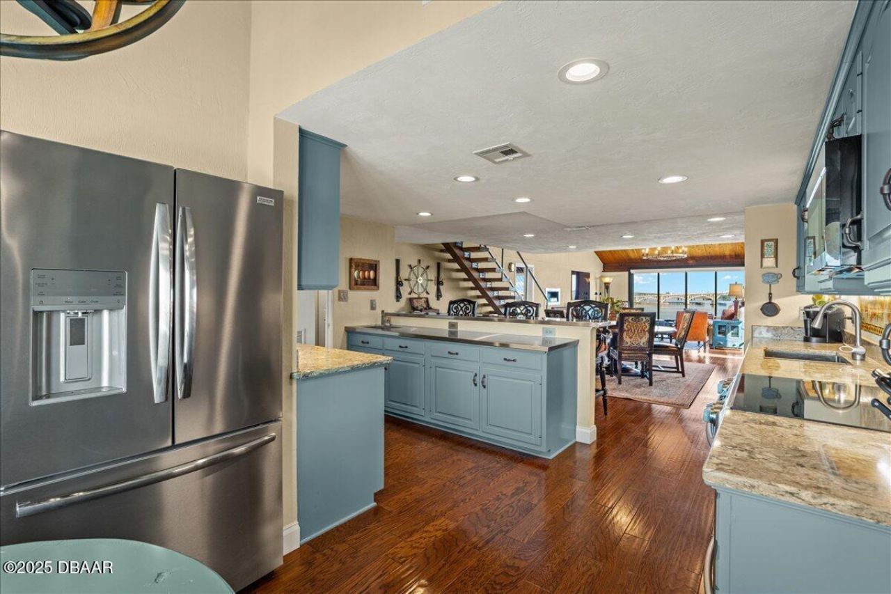 761 Marina Point Drive, Unit 7610, Daytona Beach, FL 32114 Photo