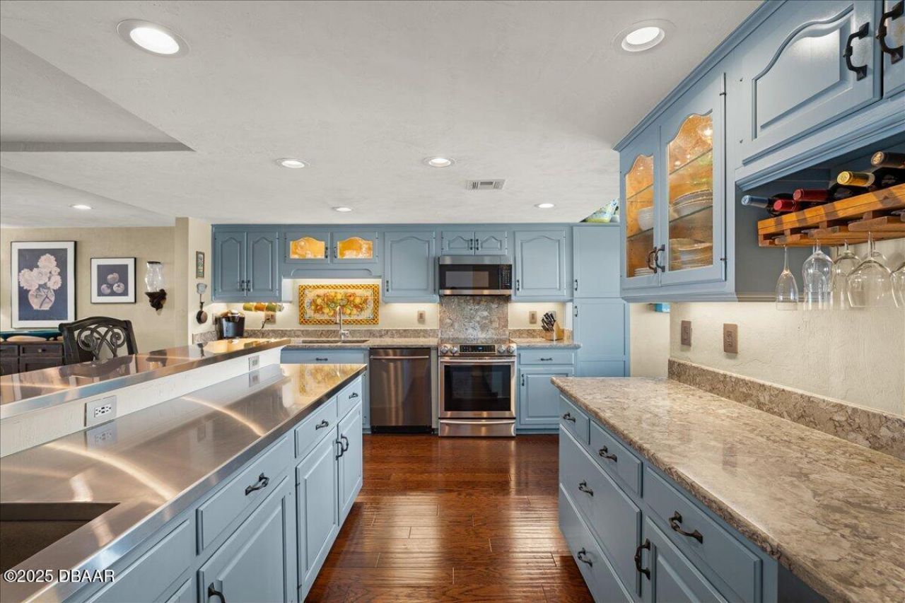 761 Marina Point Drive, Unit 7610, Daytona Beach, FL 32114 Photo