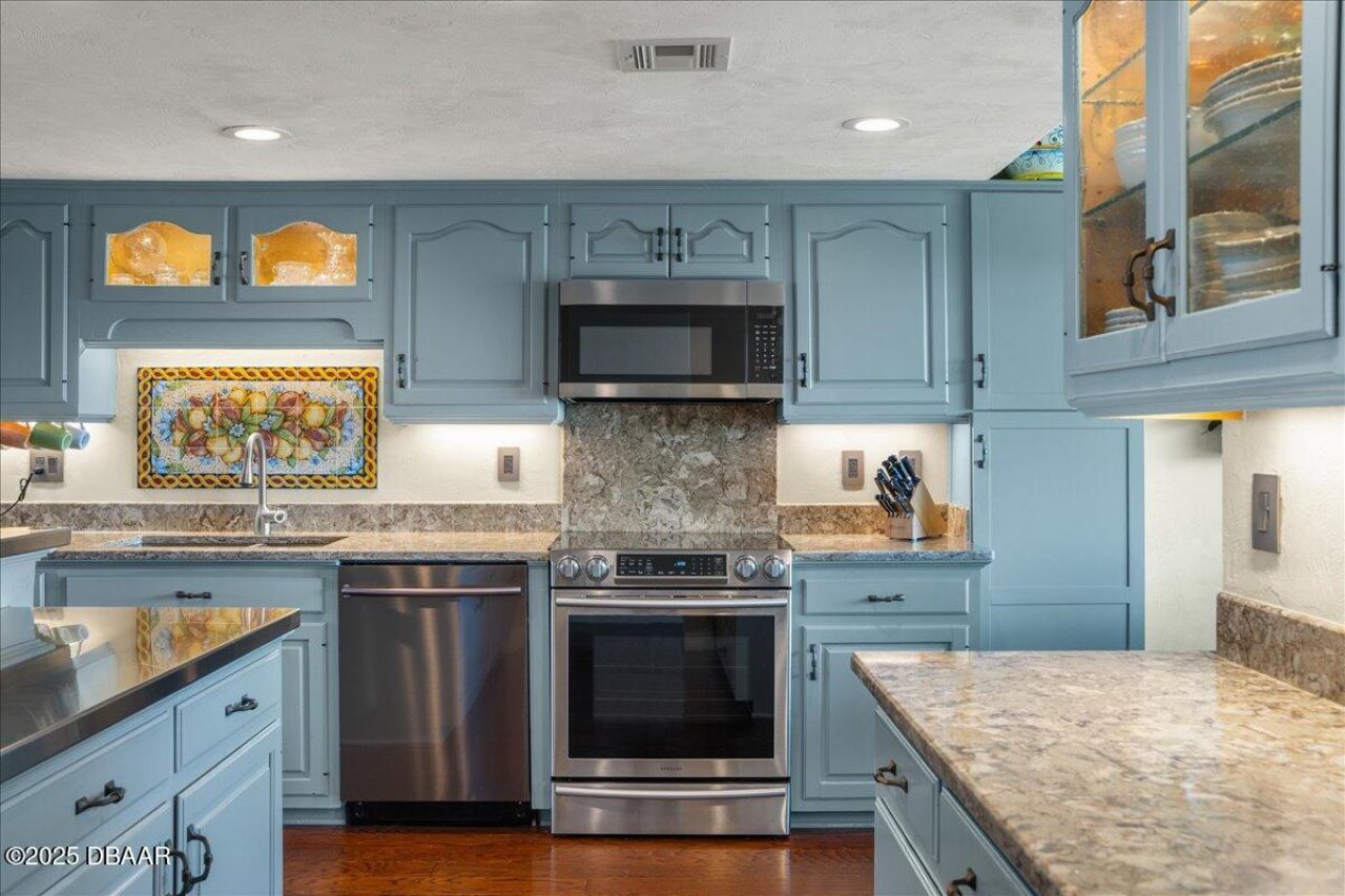 761 Marina Point Drive, Unit 7610, Daytona Beach, FL 32114 Photo