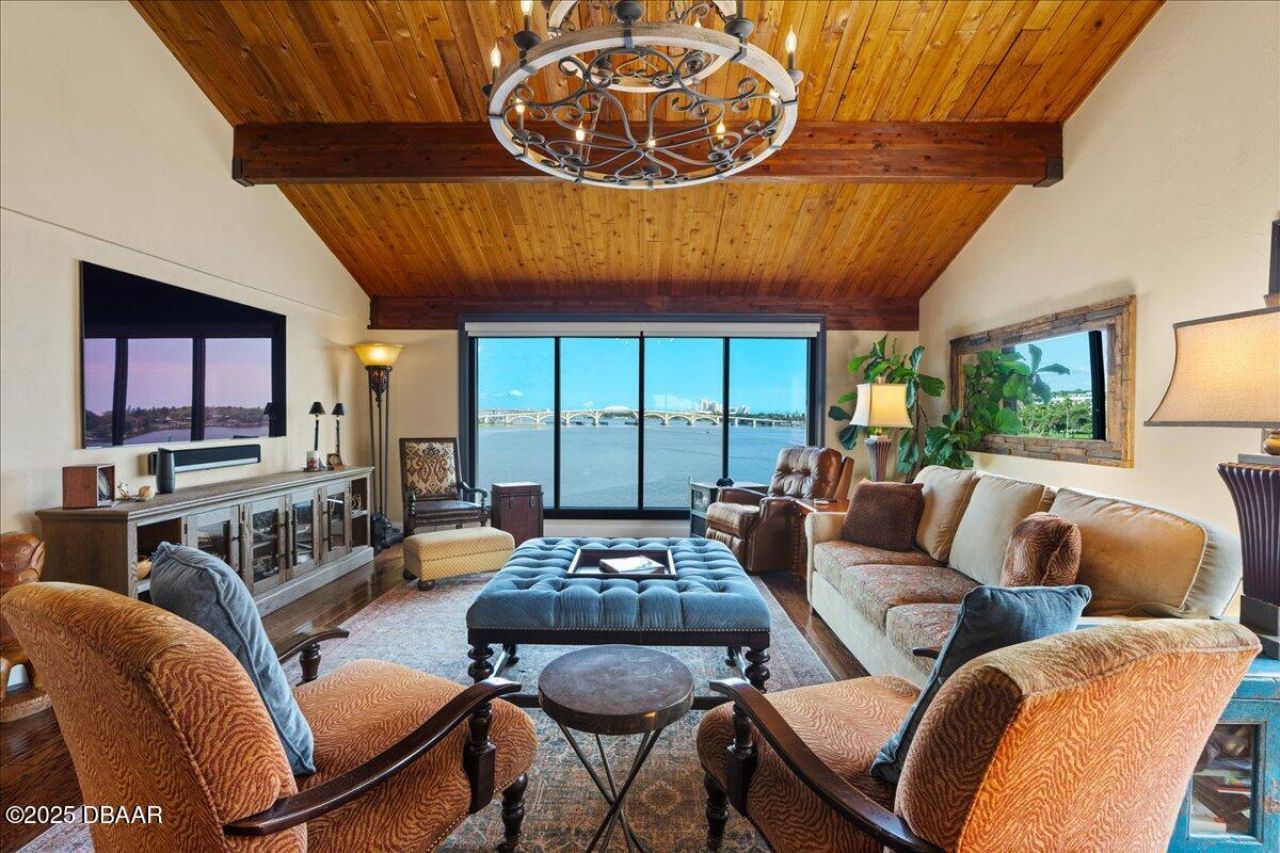 761 Marina Point Drive, Unit 7610, Daytona Beach, FL 32114 Photo
