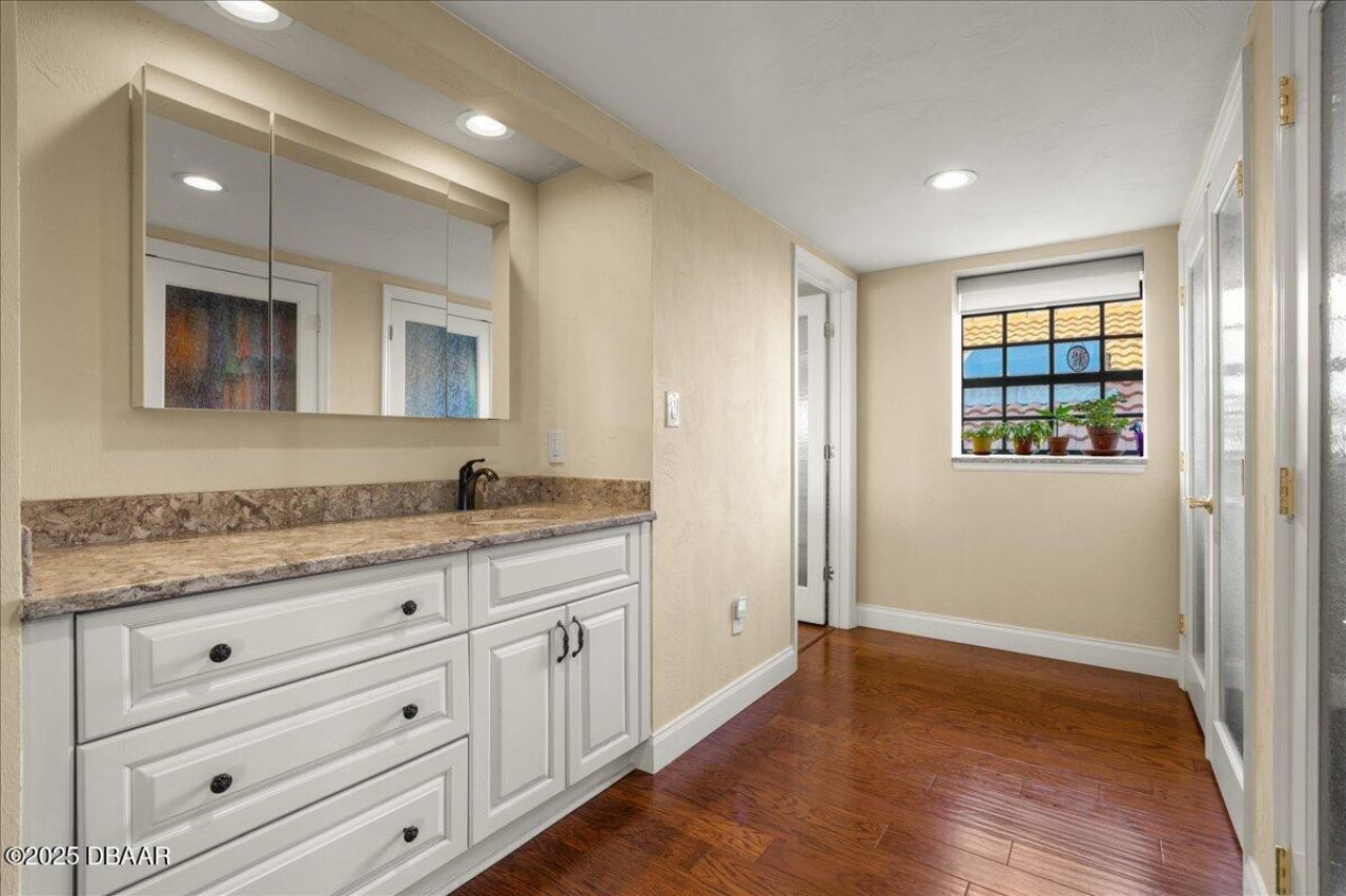 761 Marina Point Drive, Unit 7610, Daytona Beach, FL 32114 Photo