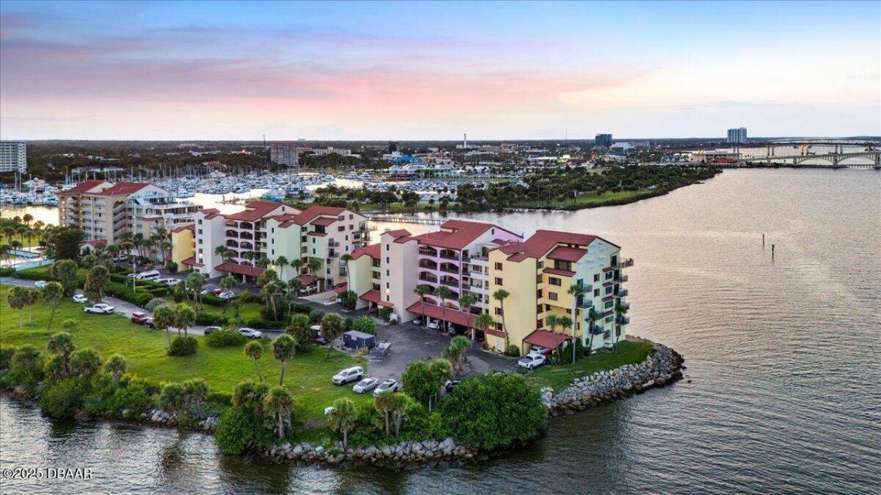 761 Marina Point Drive, Unit 7610, Daytona Beach, FL 32114 Photo