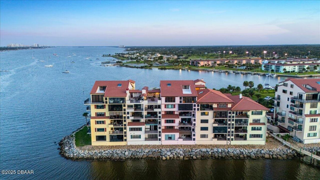 761 Marina Point Drive, Unit 7610, Daytona Beach, FL 32114 Photo