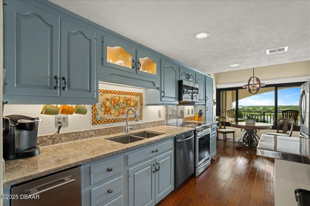 761 Marina Point Drive, Unit 7610, Daytona Beach, FL 32114 Photo