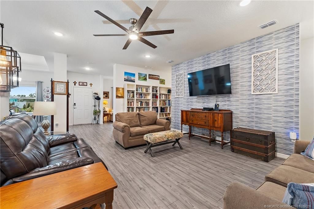 2172 SE South Buttonwood Drive, Port Saint Lucie, FL 34952 Photo