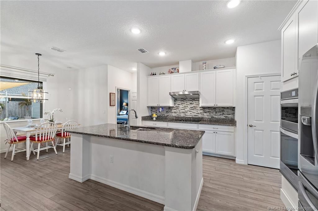 2172 SE South Buttonwood Drive, Port Saint Lucie, FL 34952 Photo