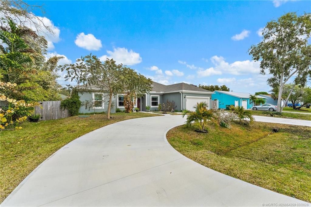 2172 SE South Buttonwood Drive, Port Saint Lucie, FL 34952 Photo