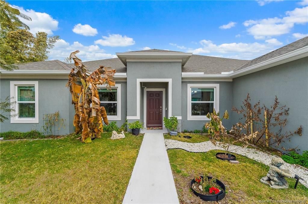 2172 SE South Buttonwood Drive, Port Saint Lucie, FL 34952 Photo