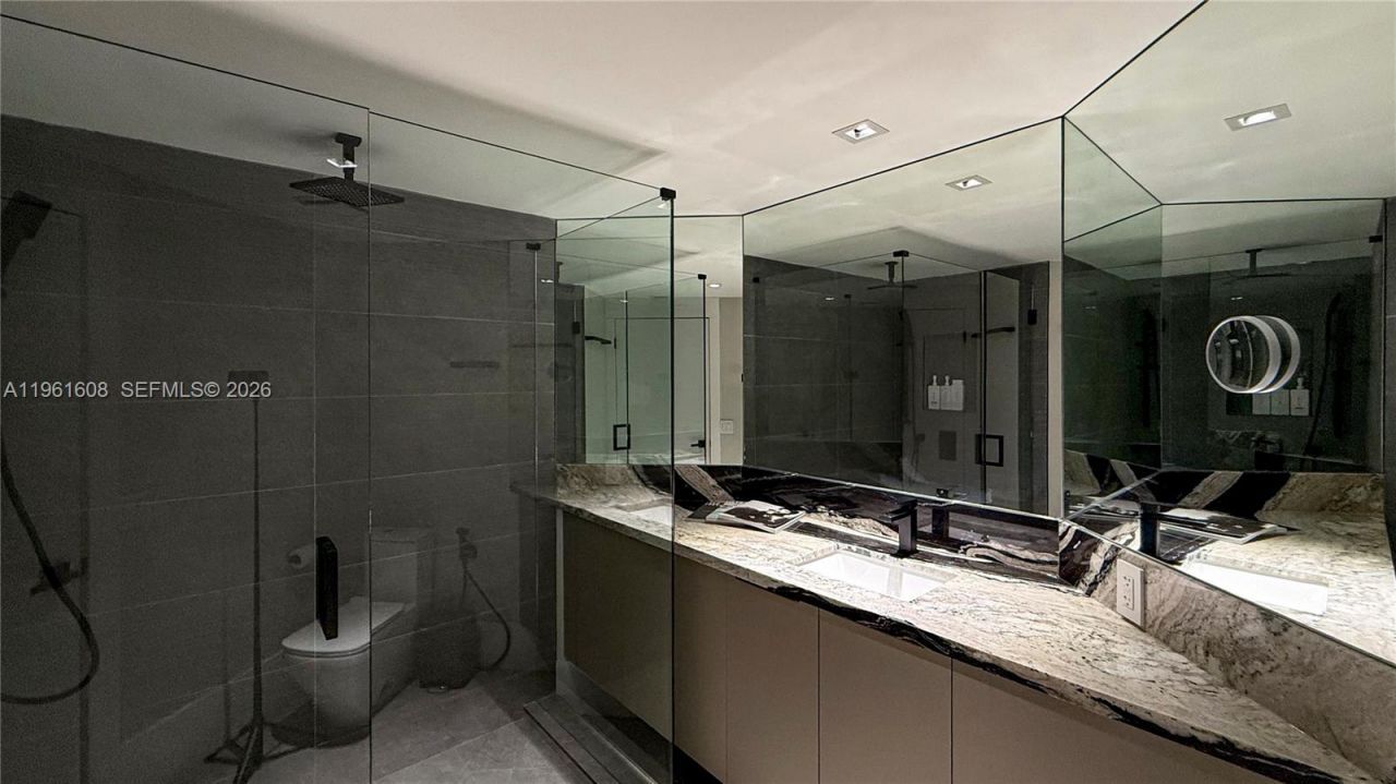 2000 Island Blvd , Unit 2404, Aventura, FL 33160 Photo