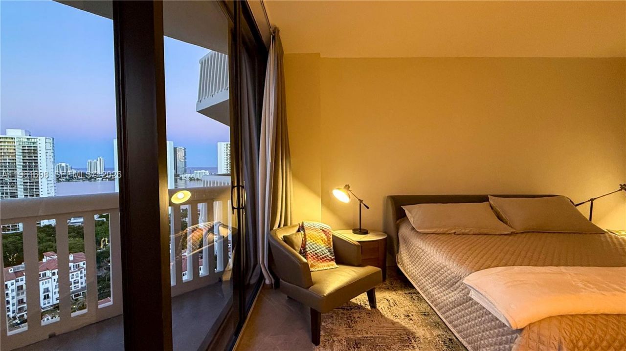 2000 Island Blvd , Unit 2404, Aventura, FL 33160 Photo