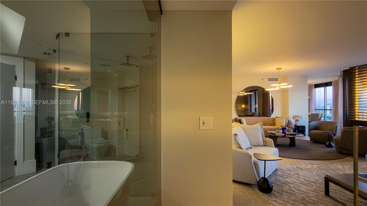 2000 Island Blvd , Unit 2404, Aventura, FL 33160 Photo