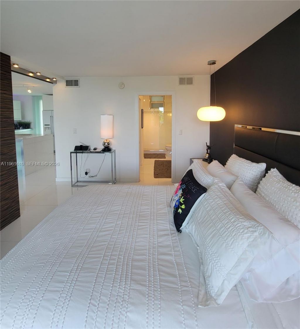 1670 Lincoln Ct , Unit 3B, Miami Beach, FL 33139 Photo