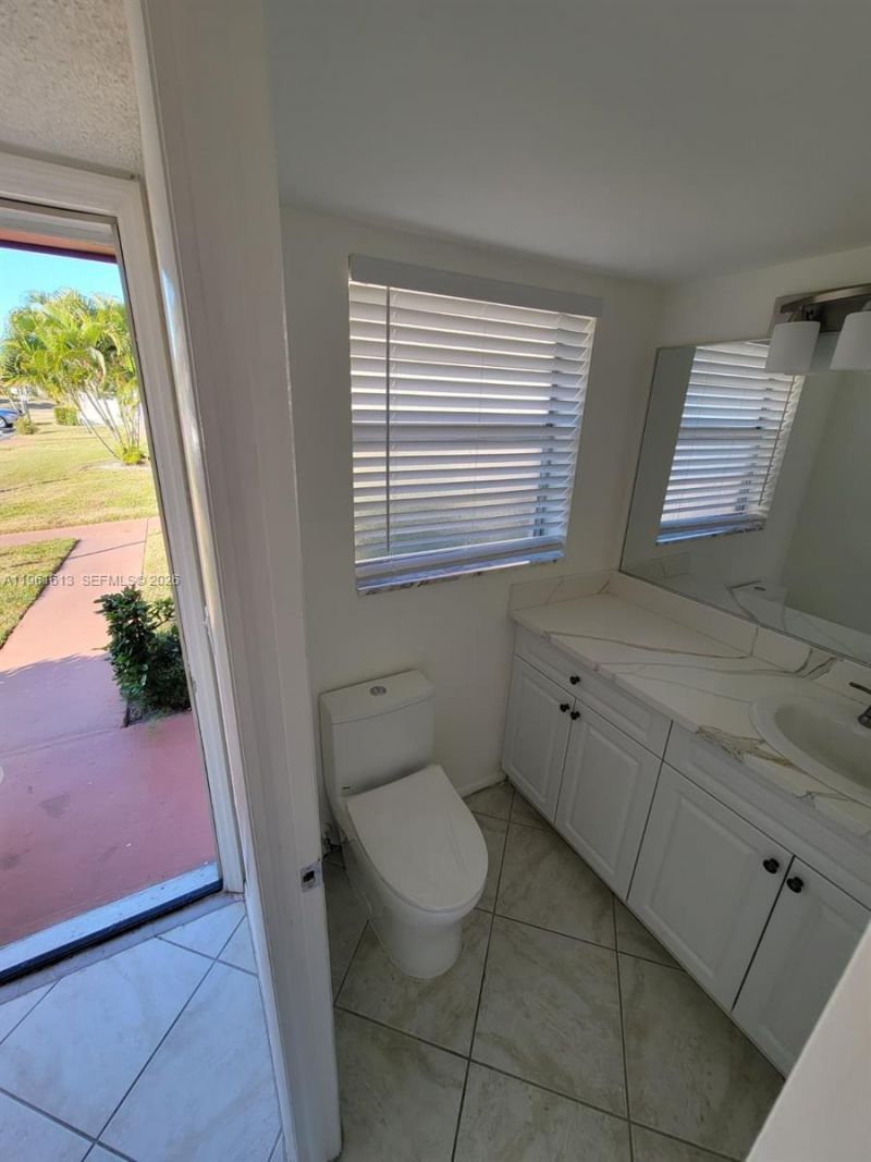 12016 S Greenway Cir S, Unit 108, Royal Palm Beach, FL 33411 Photo