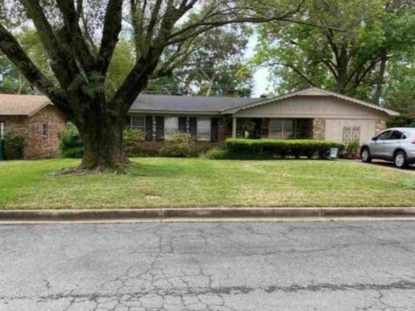 1404 Arrowhead Place, Pine Bluff, AR 71603