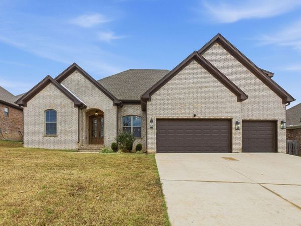 17105 Willow Creek Drive, North Little Rock, AR 72120