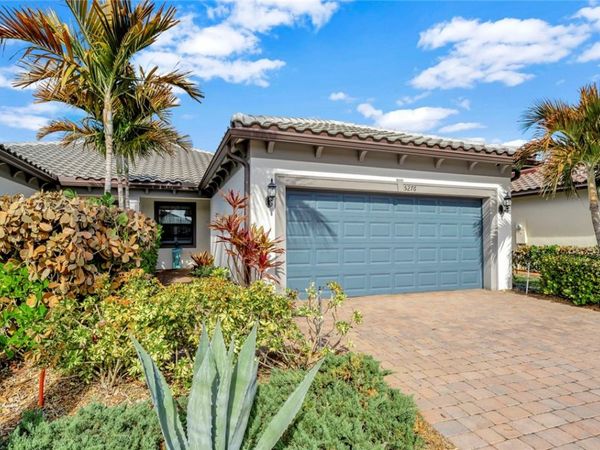 5276 Unity Square, Vero Beach, FL 32967