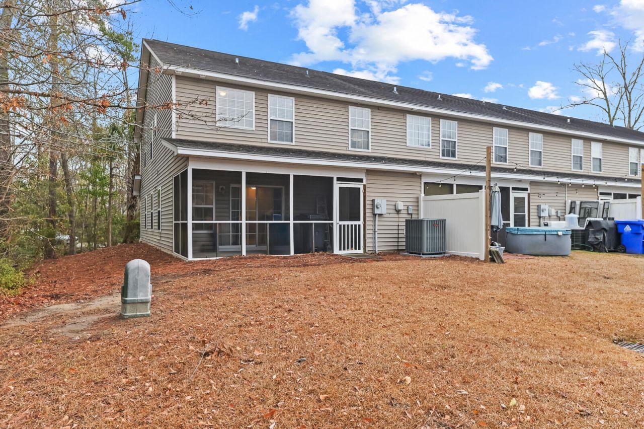 8877 Gable Street Photo 22