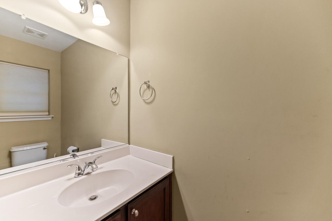 8877 Gable Street Photo 5