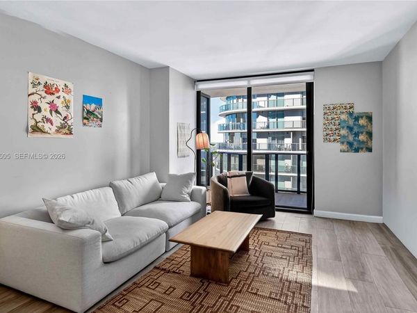 45 SW 9th St , Unit 3807, Miami, FL 33130